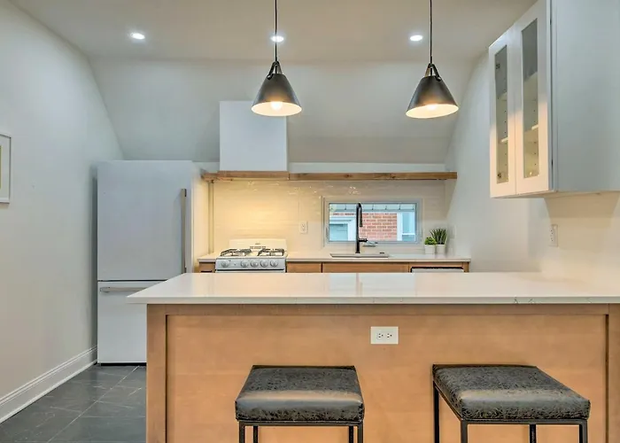 Holiday home W/ Grill - 5 Mi To Garfield Park! Oak Park