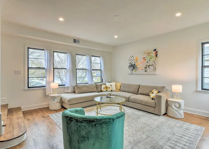 W/ Grill - 5 Mi To Garfield Park! Holiday home Oak Park