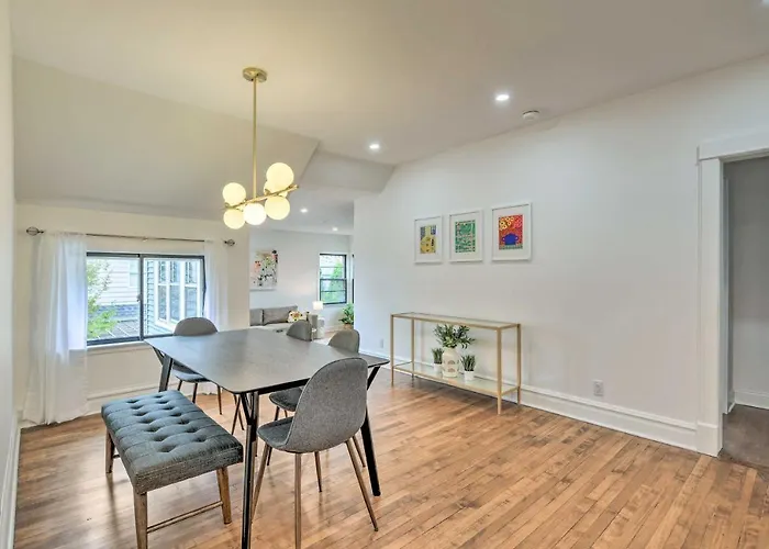 Holiday home W/ Grill - 5 Mi To Garfield Park! *