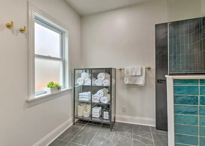 Holiday home W/ Grill - 5 Mi To Garfield Park! Oak Park