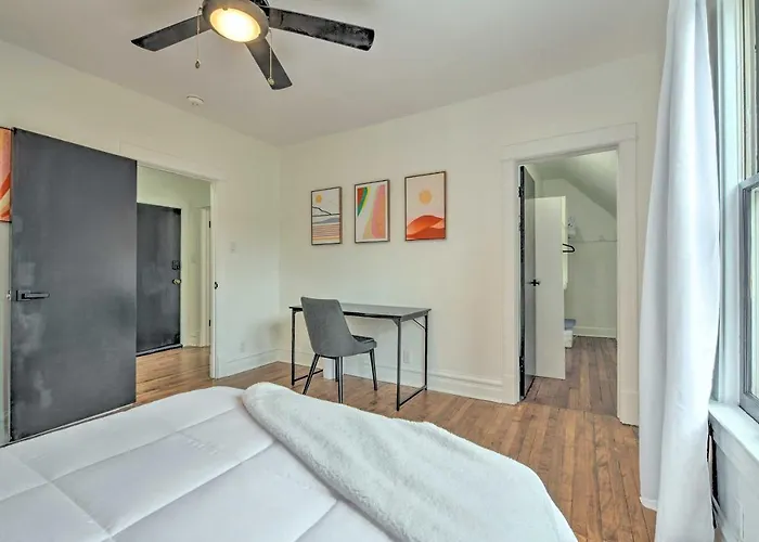 W/ Grill - 5 Mi To Garfield Park! Holiday home Oak Park