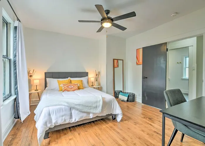 Holiday home W/ Grill - 5 Mi To Garfield Park! *